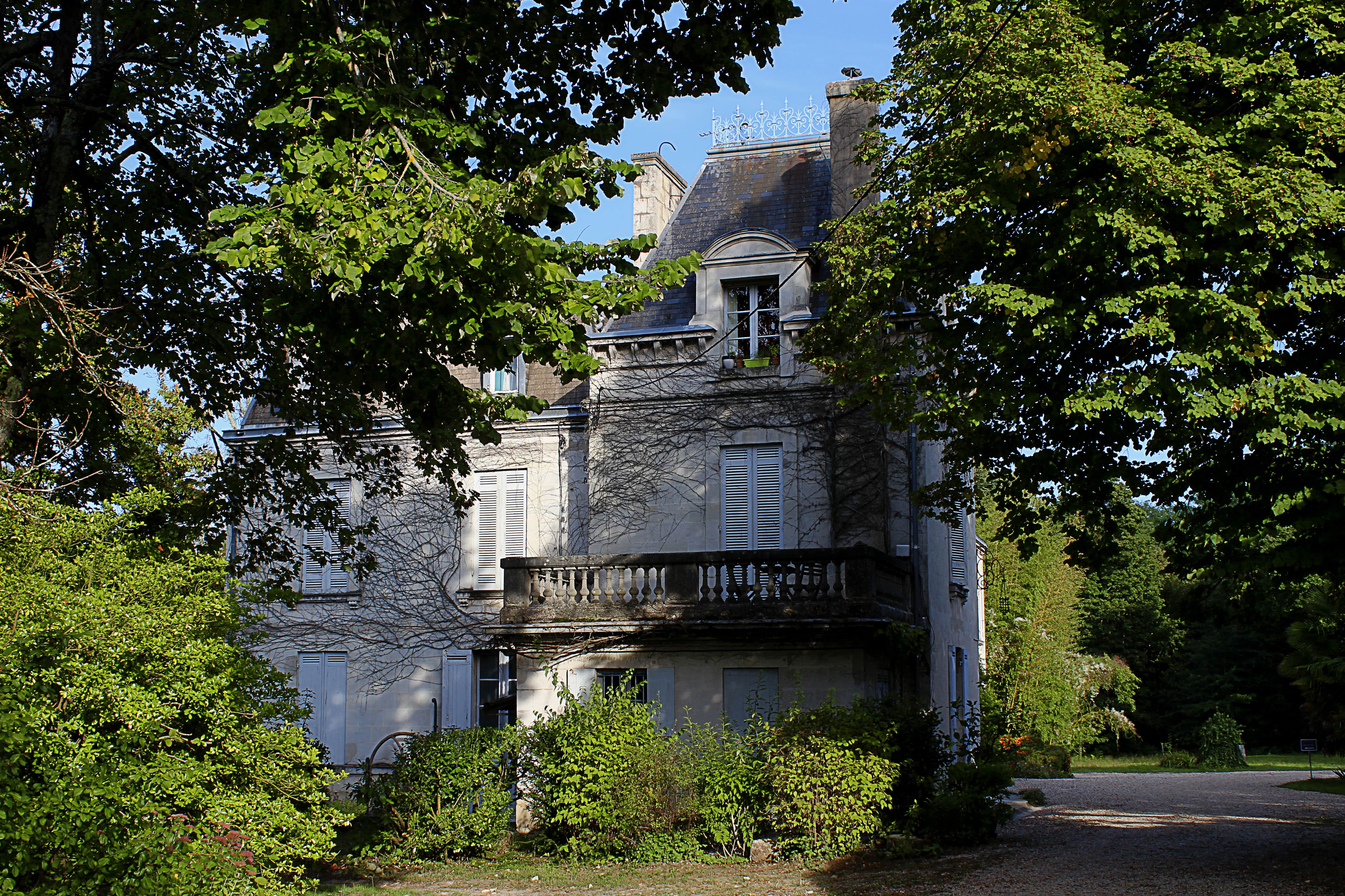Château Bardins, propriété viticole de l'appellation Pessac-Léognan.