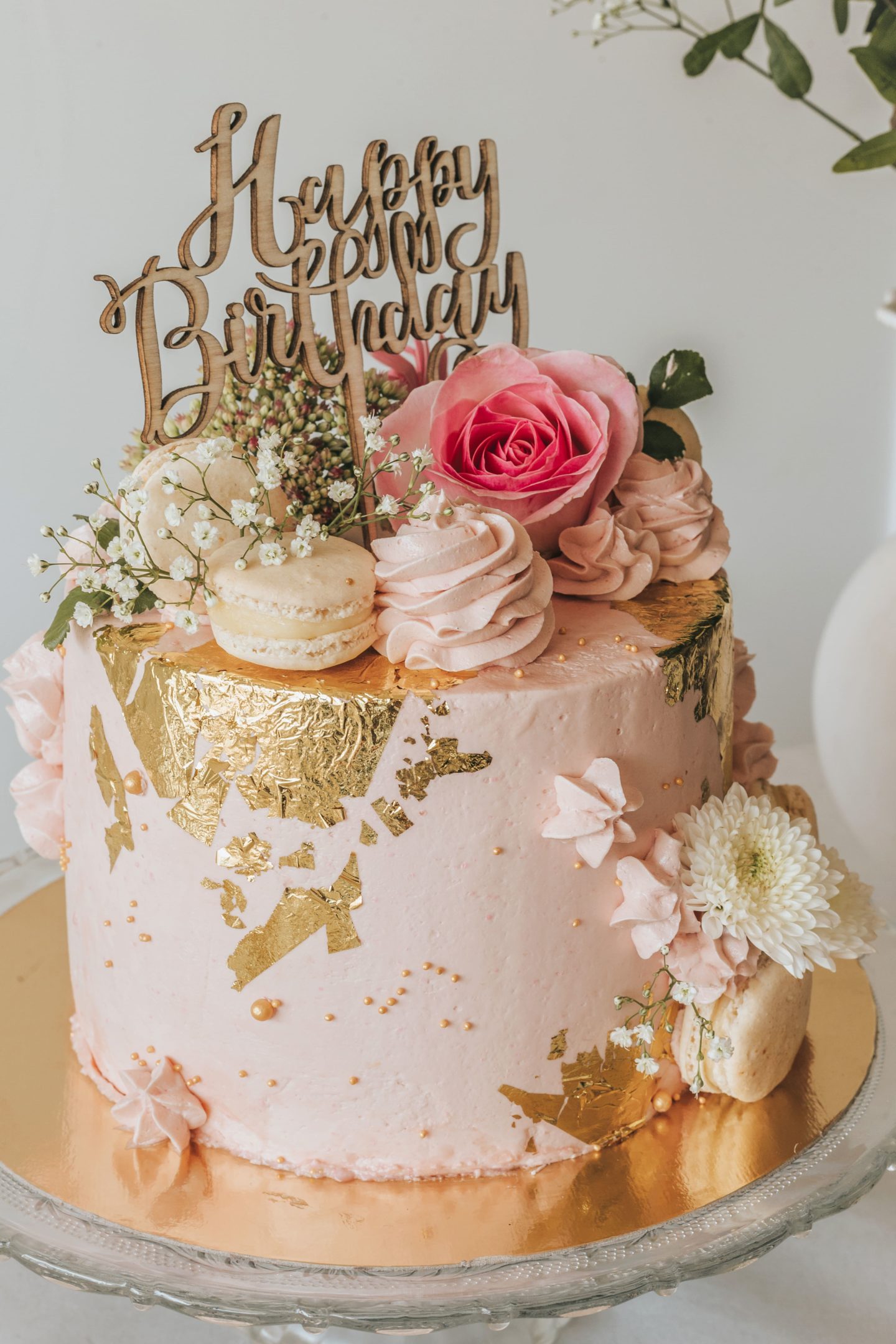 gâteau d'anniversaire pastel, rose, tendance, décoration, crème, fraises, gourmandise, sweet. 