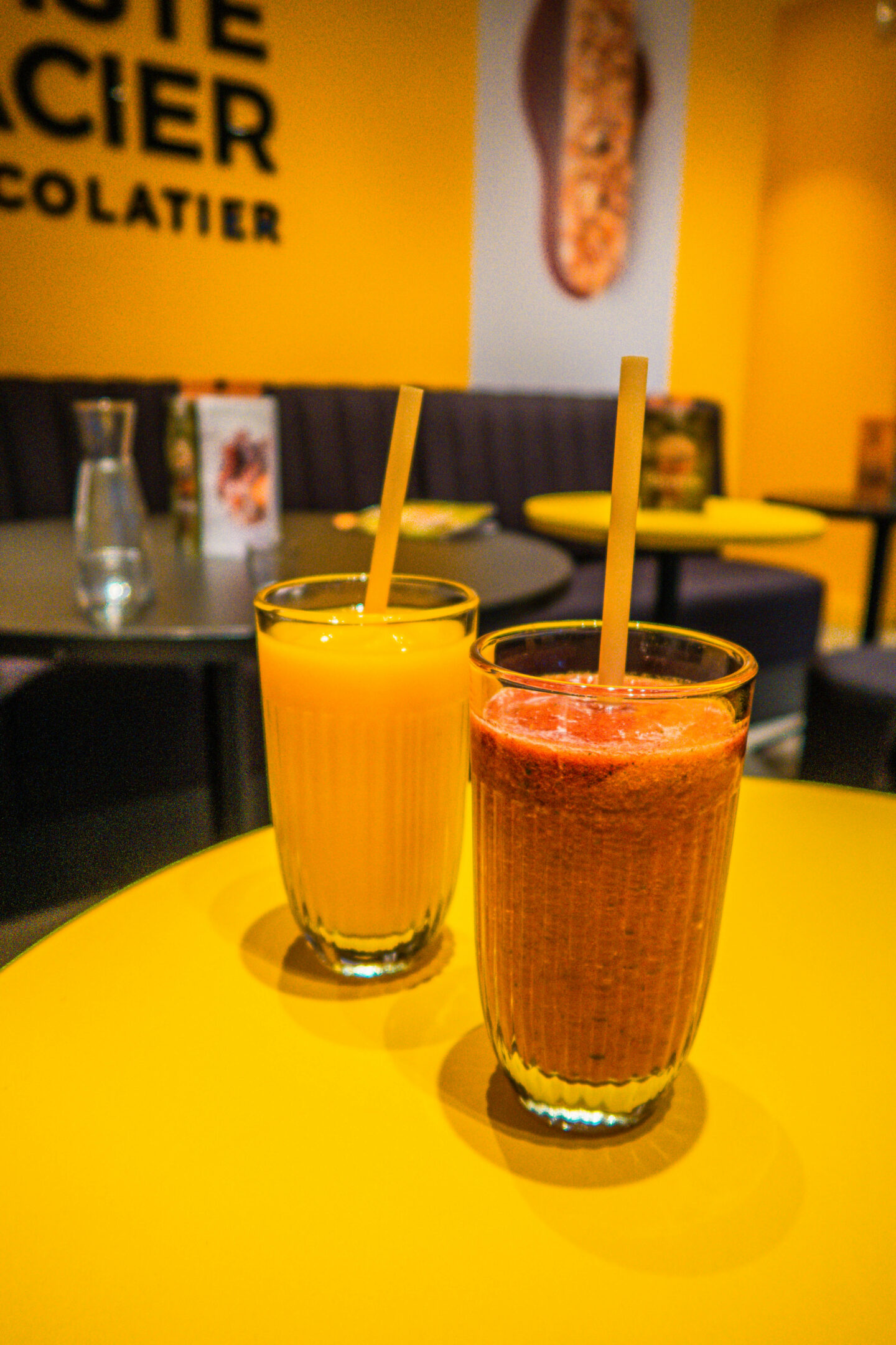 smoothie glacé, smoothie aux fruits bordeaux, la fabrique givrée